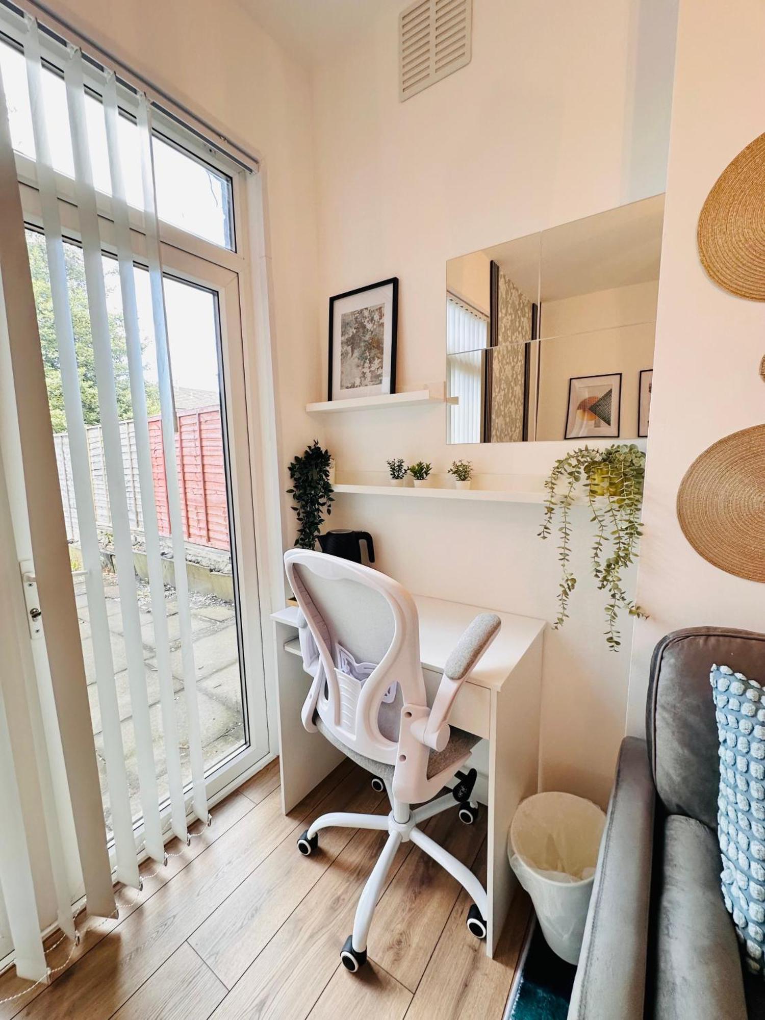 R2 - Elegant Private Room Opposite Queen Elizabeth Hospital - Harborne Birmingham Esterno foto